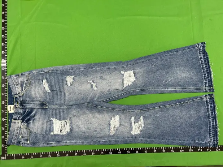 Wide Leg Jeans QC photo 3