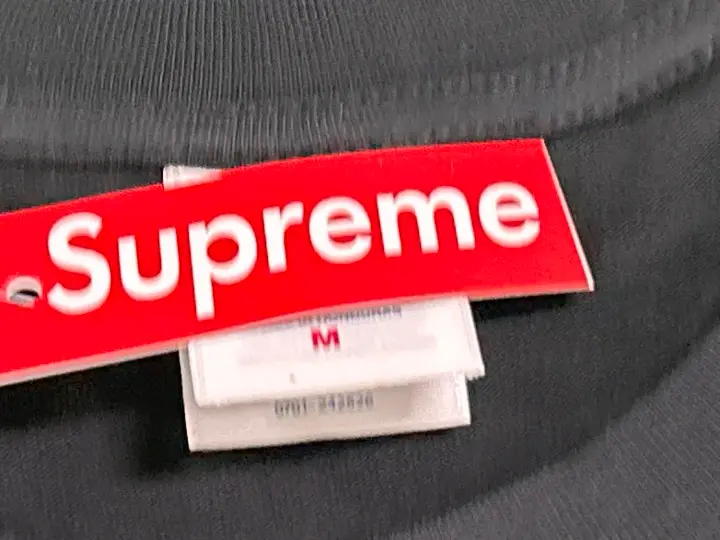 Supreme T-Shirts QC photo 3