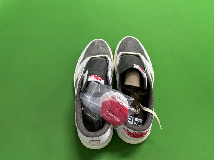 Jordan 1 High Travis Scott x Fragment QC photo 11