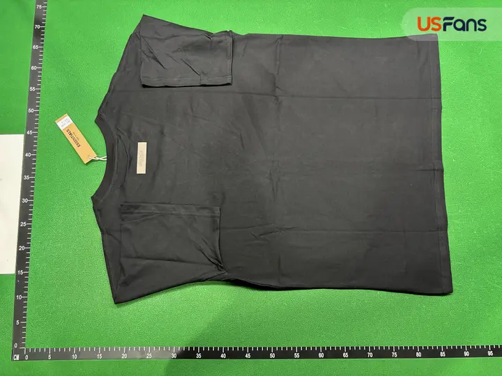 Essentials 1977 T-Shirt QC photo 3