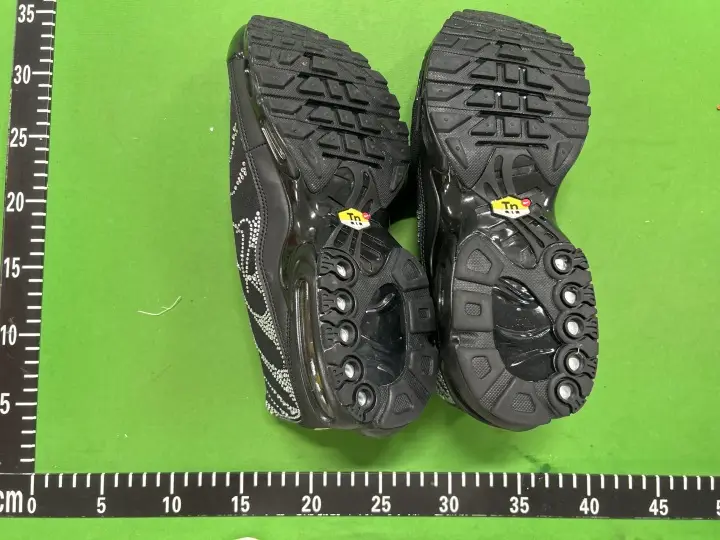 Nike Air Max Plus Drift QC photo 6