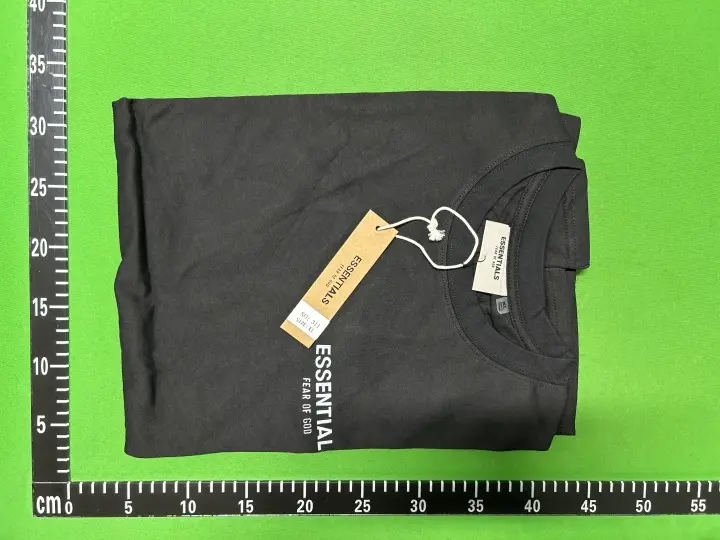 Essentials T-Shirts QC photo 1