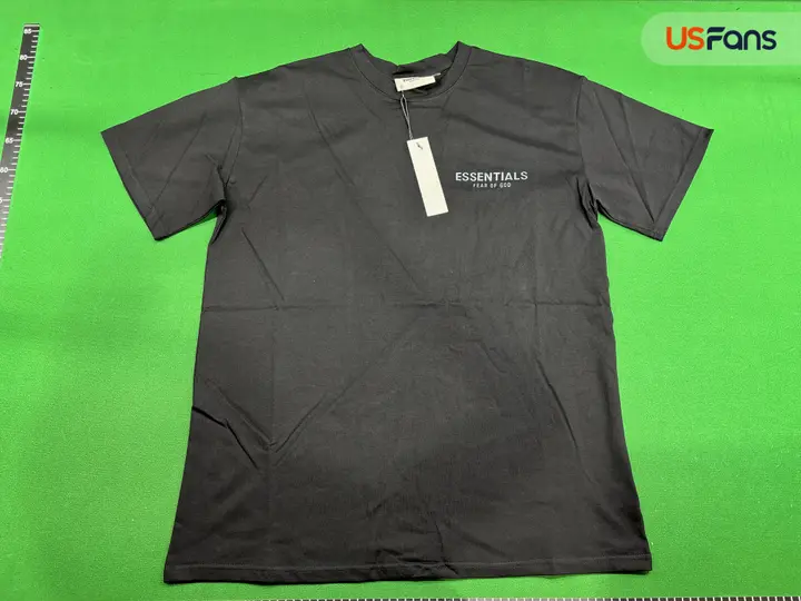 Essentials T-Shirts QC photo 10