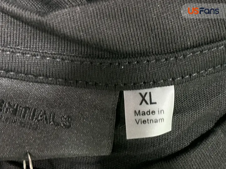 Essentials T-Shirts QC photo 13