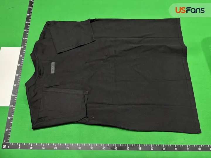 Essentials T-Shirts QC photo 15