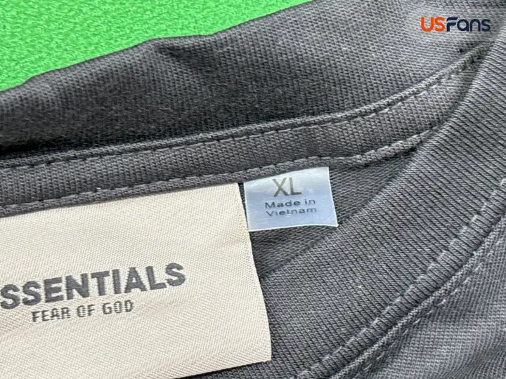 Essentials T-Shirts QC photo 9
