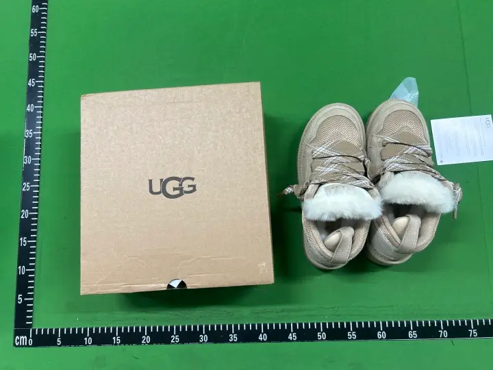 UGG Sneakers Sand QC photo 2