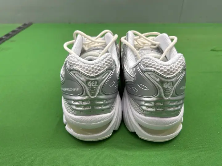 Pink Asics Gel Kayano 14 QC photo 11