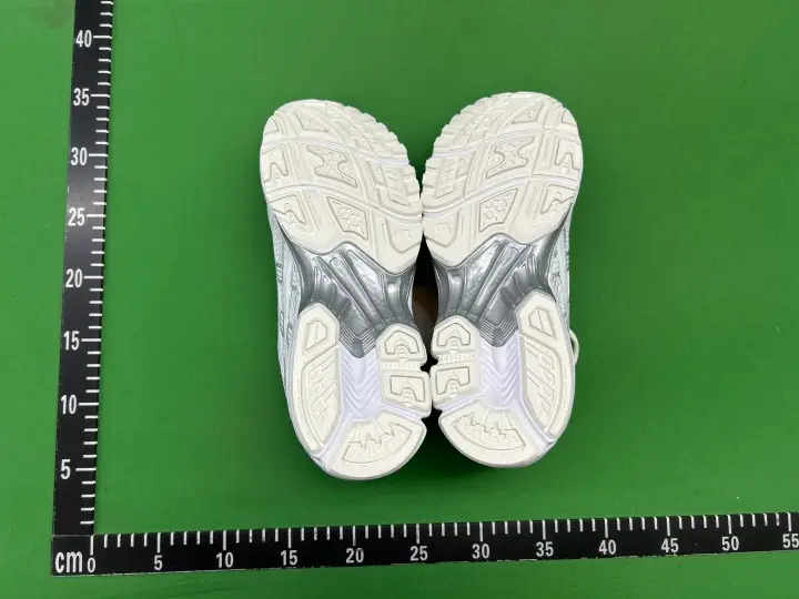 Pink Asics Gel Kayano 14 QC photo 14