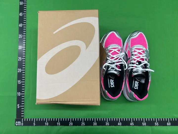 Pink Asics Gel Kayano 14 QC photo 2