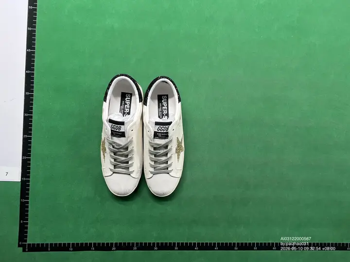 Golden Goose Trainers QC photo 17