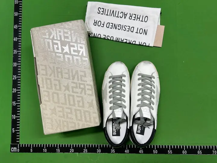Golden Goose Trainers QC photo 2
