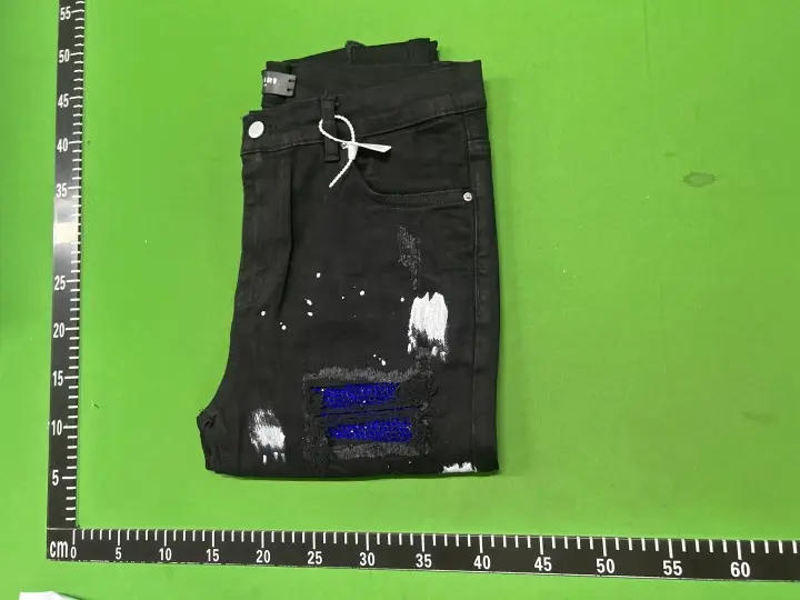 Amiri Jeans QC photo 1