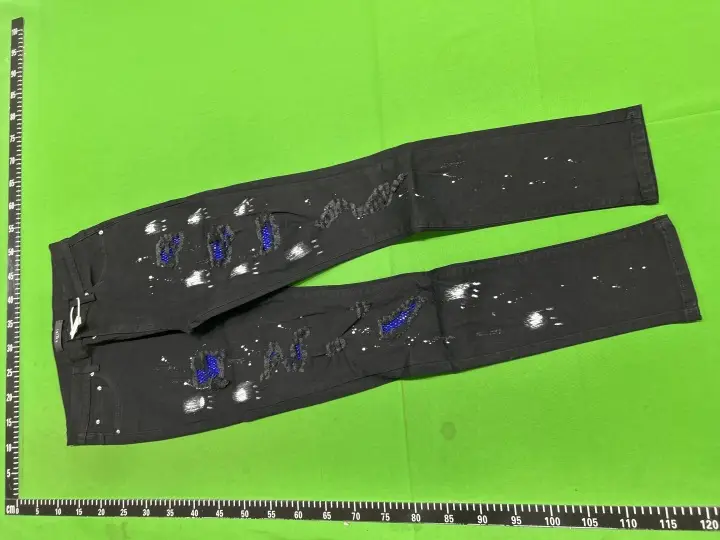Amiri Jeans QC photo 10