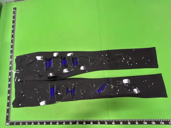 Amiri Jeans QC photo 3