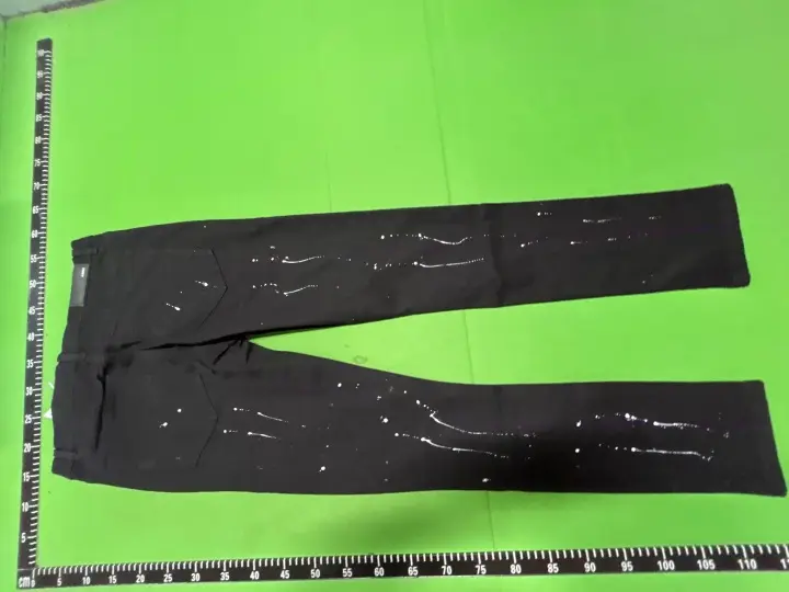 Amiri Jeans QC photo 4