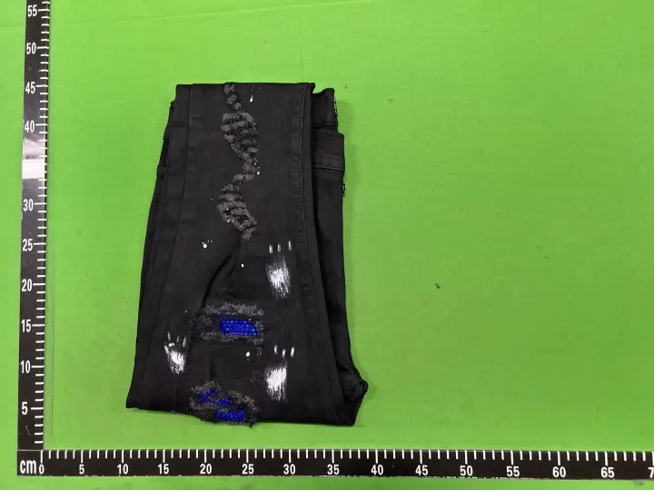 Amiri Jeans QC photo 9