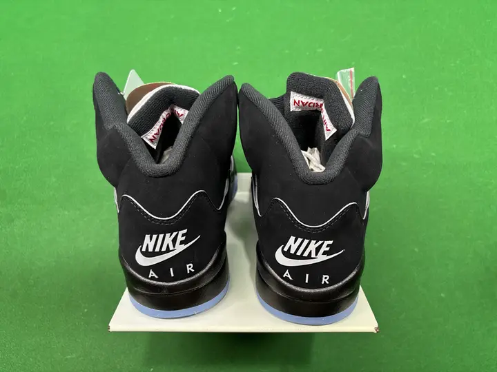 Jordan 5 Metallic Silver QC photo 17