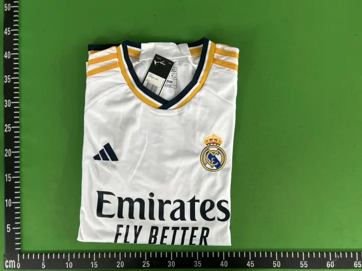 Barcelona Jersey 23/24 QC photo 1