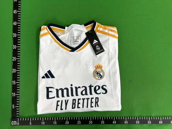 Barcelona Jersey 23/24 QC photo 15