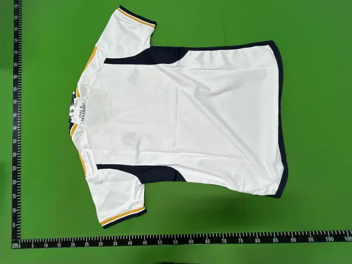 Barcelona Jersey 23/24 QC photo 8
