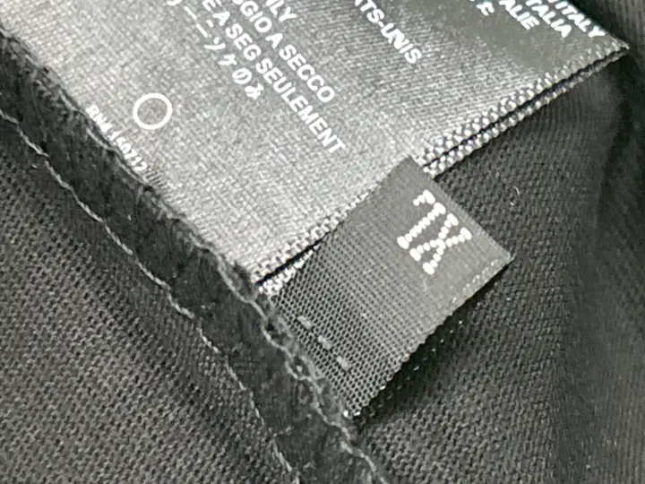 Amiri T-Shirts QC photo 4
