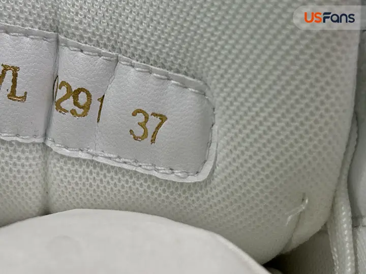LV Trainer Light Blue QC photo 2