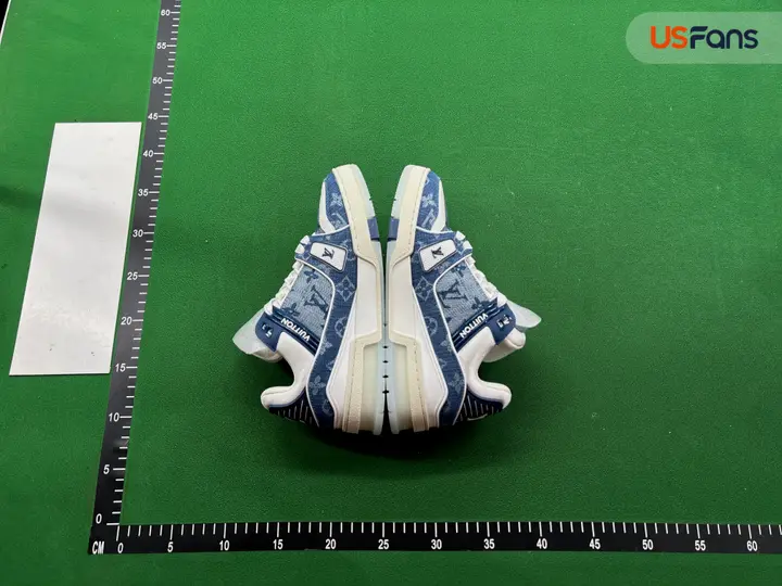 LV Trainer Light Blue QC photo 4