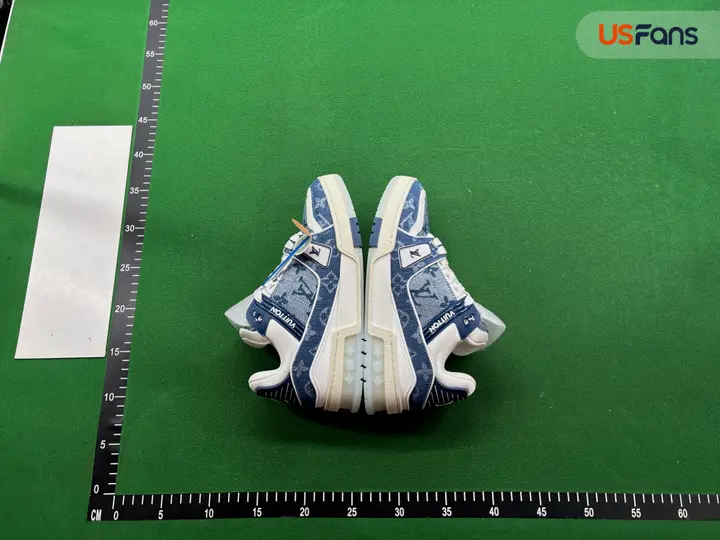 LV Trainer Light Blue QC photo 5