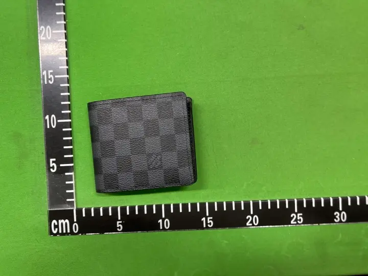LV Wallet Flowers QC photo 2