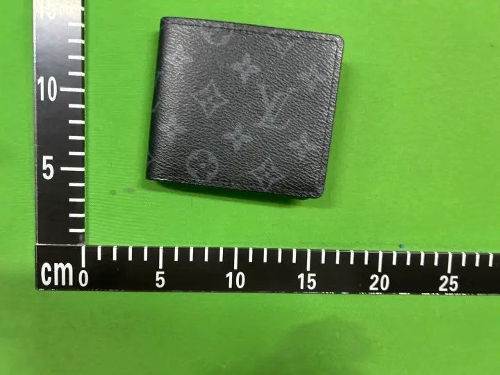 LV Wallet Flowers QC photo 8