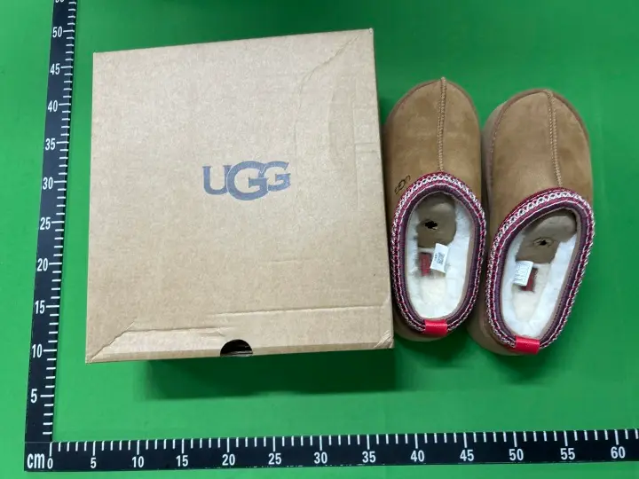 UGG Slippers QC photo 10