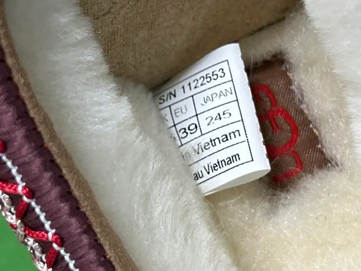 UGG Slippers QC photo 13