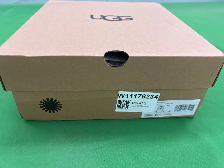 UGG Slippers QC photo 17