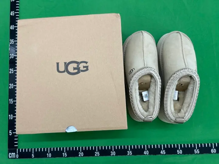 UGG Slippers QC photo 19