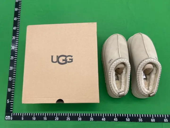 UGG Slippers QC photo 2