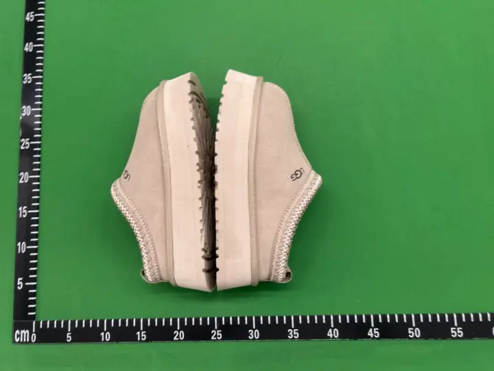 UGG Slippers QC photo 5