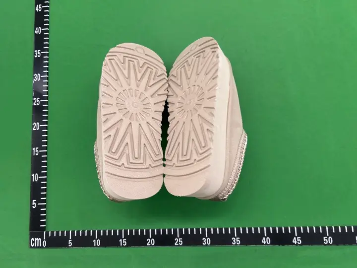 UGG Slippers QC photo 6