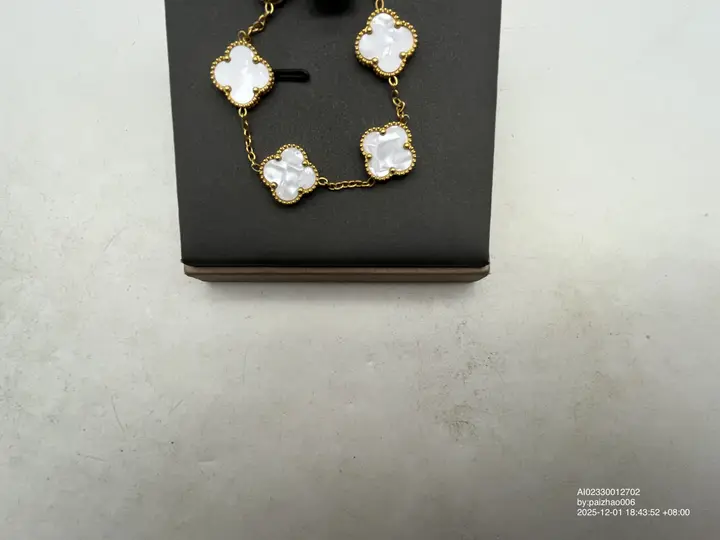 Vancleef Necklace QC photo 18
