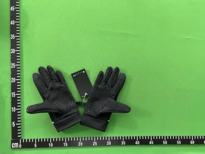 Nike Gloves QC photo 1