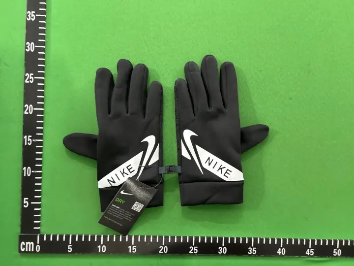 Nike Gloves QC photo 10