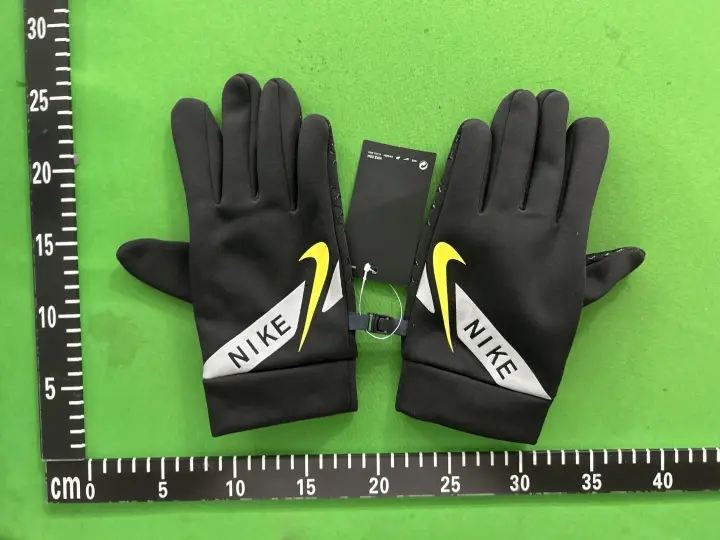Nike Gloves QC photo 13