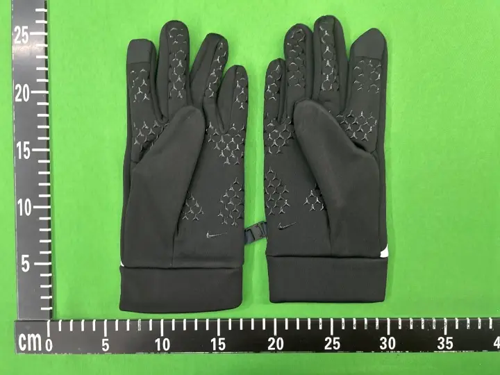Nike Gloves QC photo 17