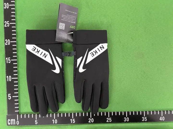 Nike Gloves QC photo 20