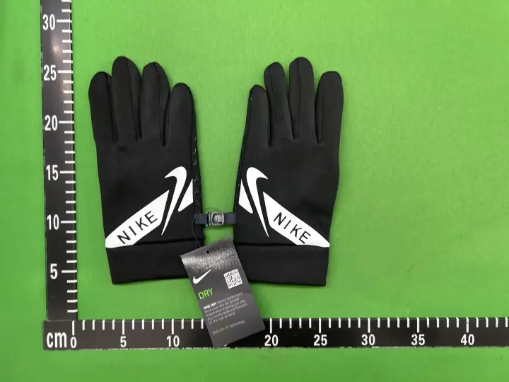 Nike Gloves QC photo 5