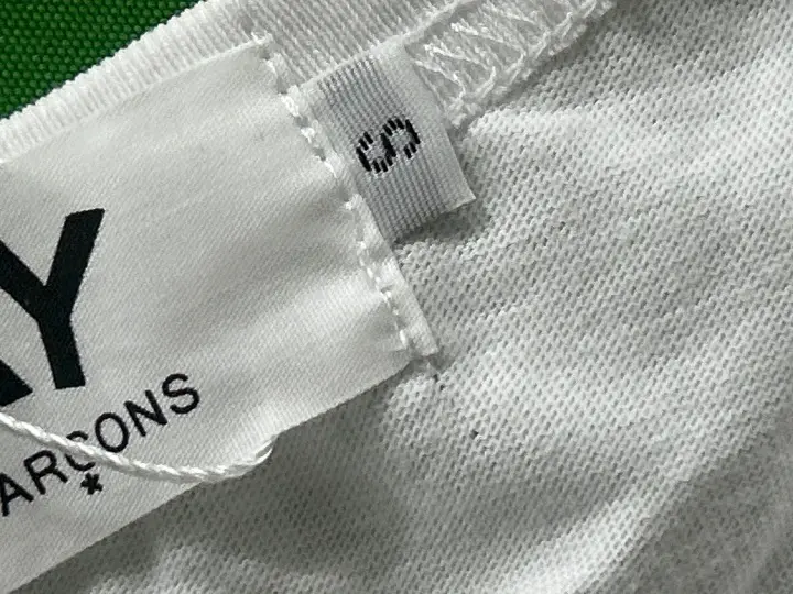 CDG Double Heart Tee QC photo 2