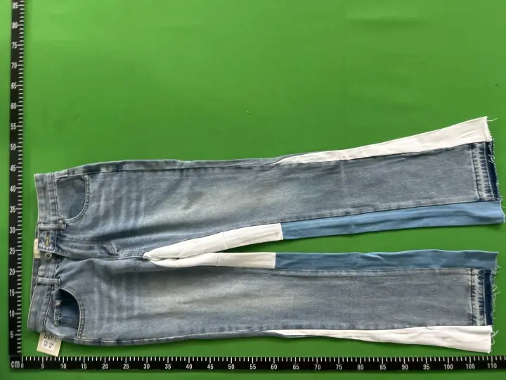Gallery Dept Jeans QC photo 3