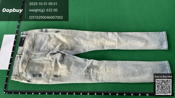 Amiri Jeans QC photo 3