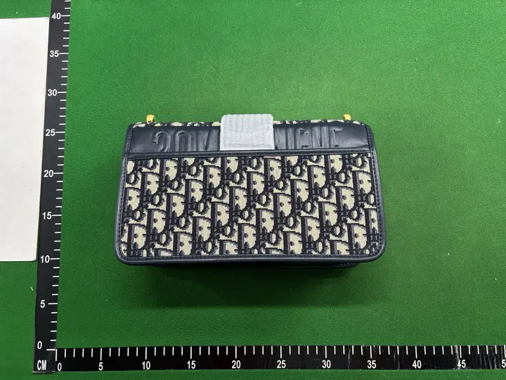 Dior 30 Montaigne Oblique QC photo 5