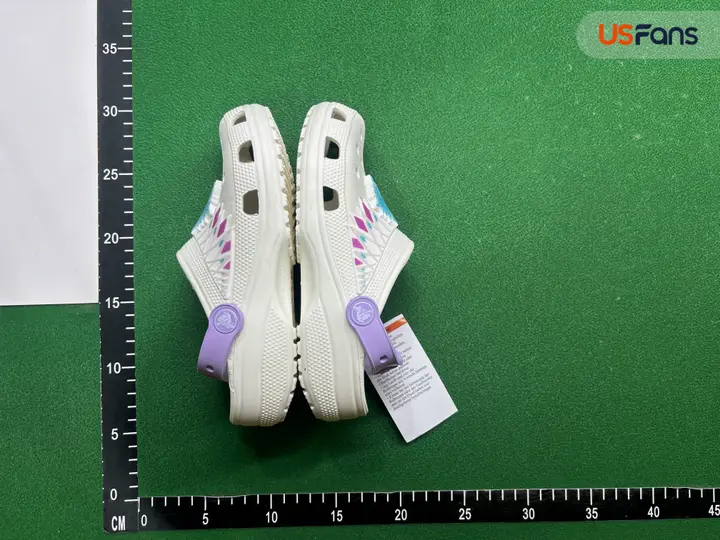 Crocs Minions QC photo 14